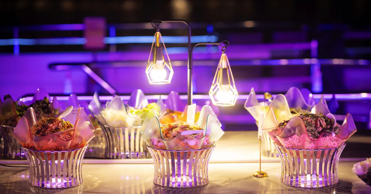 เมนูอาหารที่เสิร์ฟบนเรือดินเนอร์เจ้าพระยา The Luxury White มีให้เลือกเยอะมากๆเลย